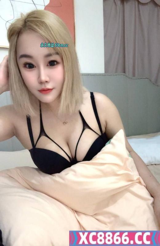 东郊大奶翘臀骚货