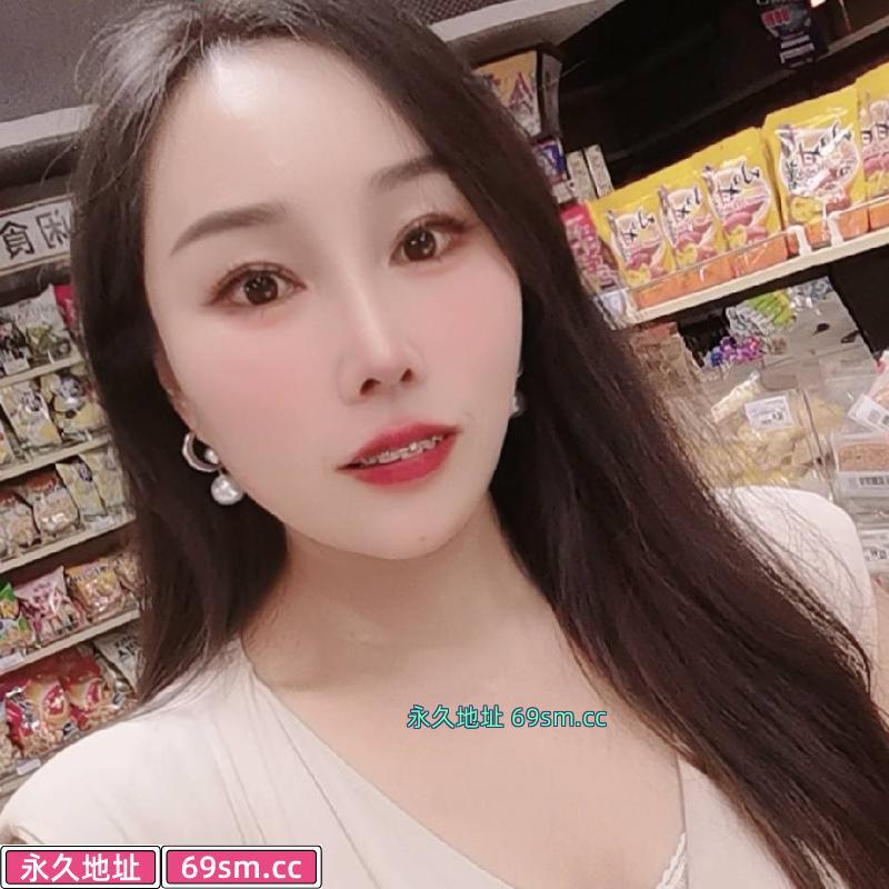 南湖卖衣服少妇