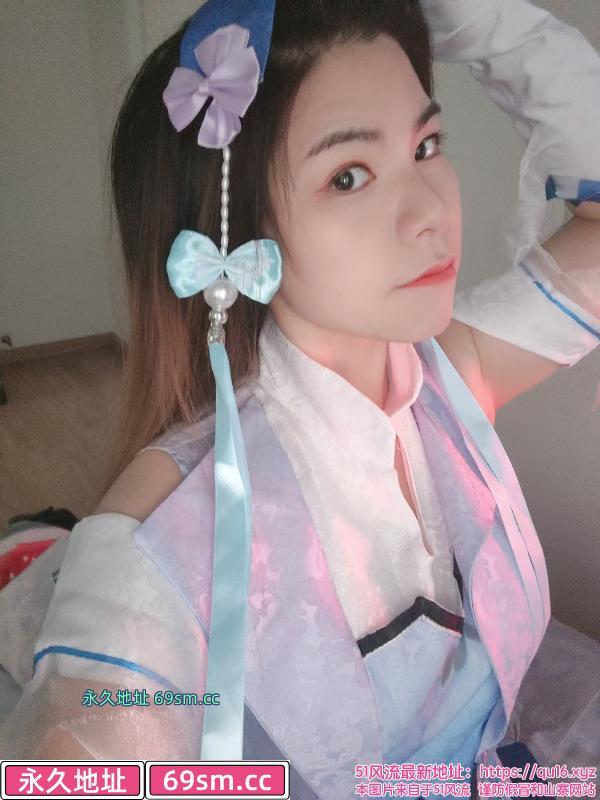 钟家村地铁站林夕