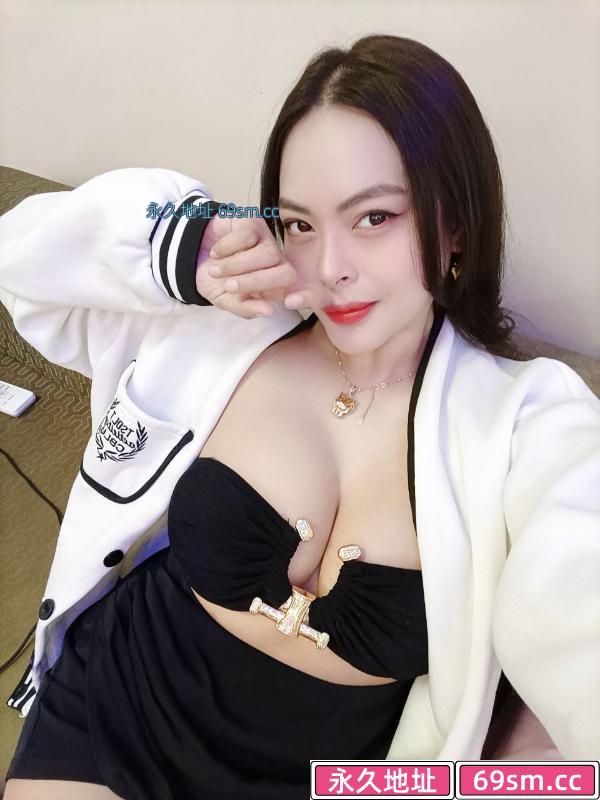 南山区D奶大女人