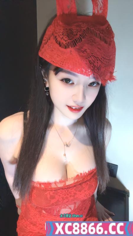 白云翘臀御姐