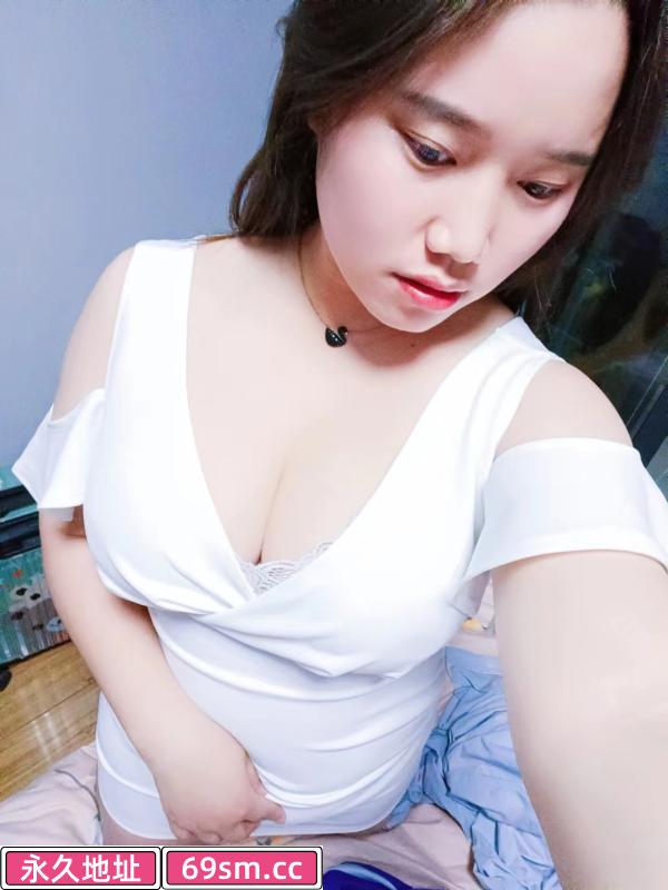 拱墅予诺胸大妹子