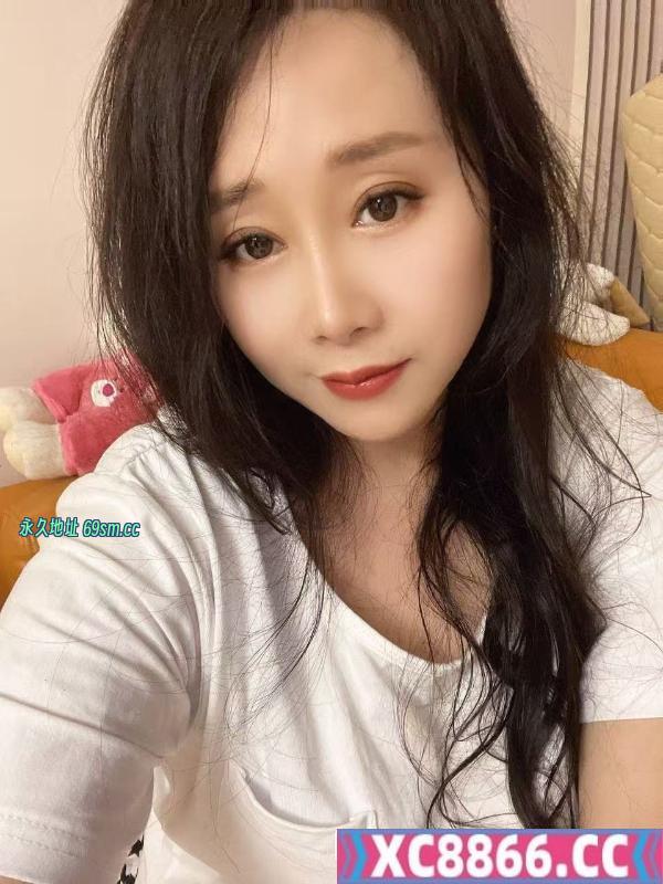 蜀山大胸轻熟女