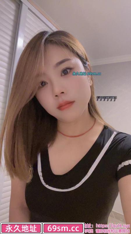 体验气质短发妹宝儿