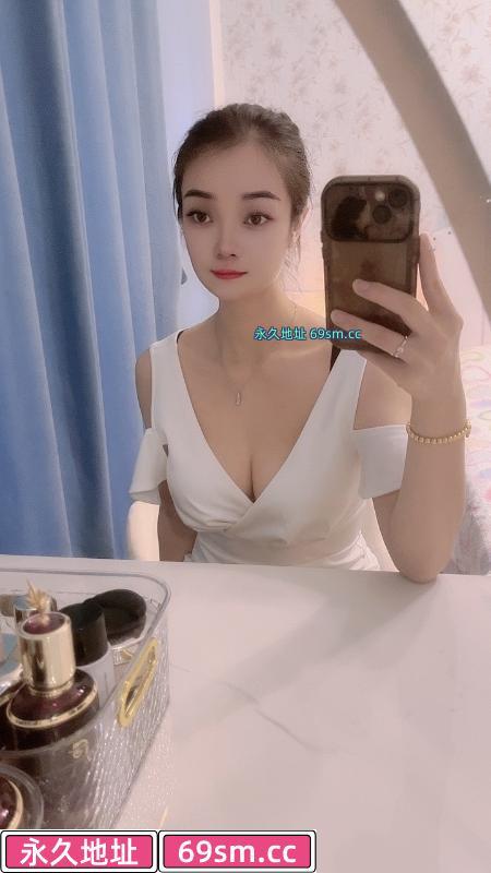 淫乱姐妹花双飞