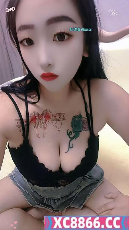 三点粉嫩水多多小妹