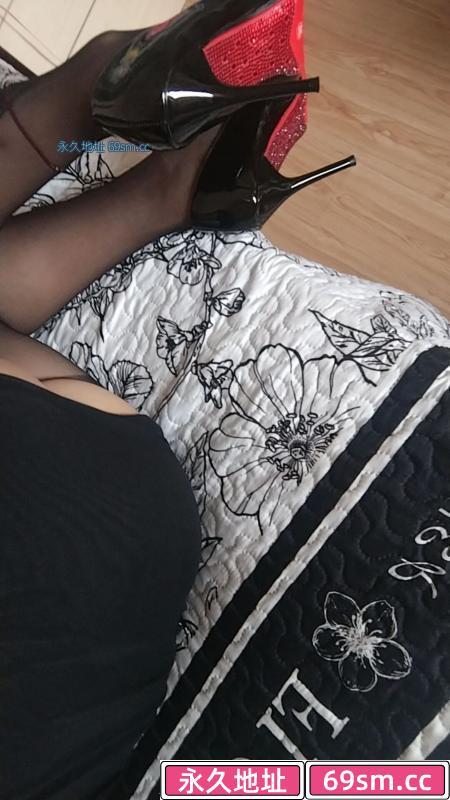 后入毒龙翘臀少妇