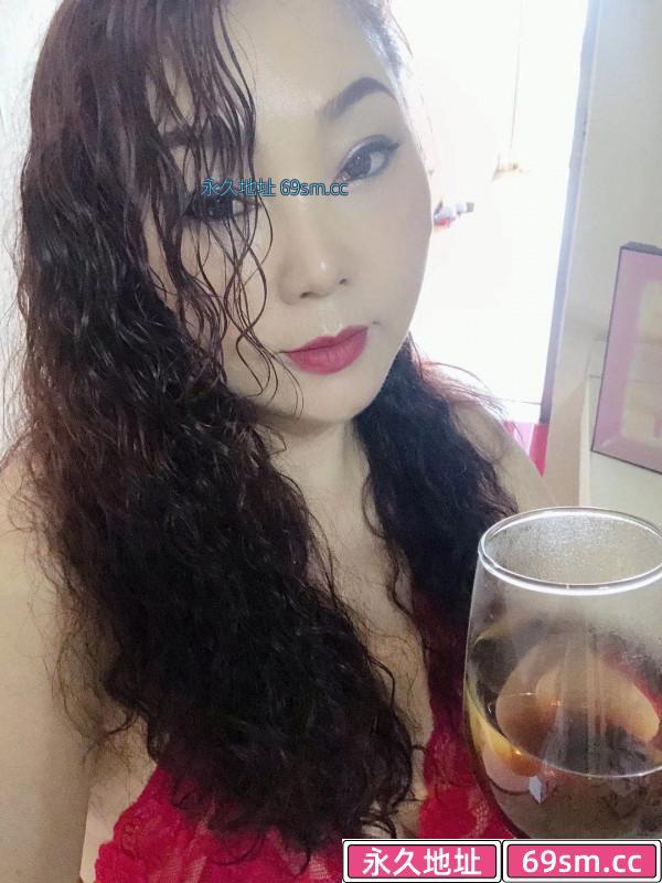 泻火大奶子骚女