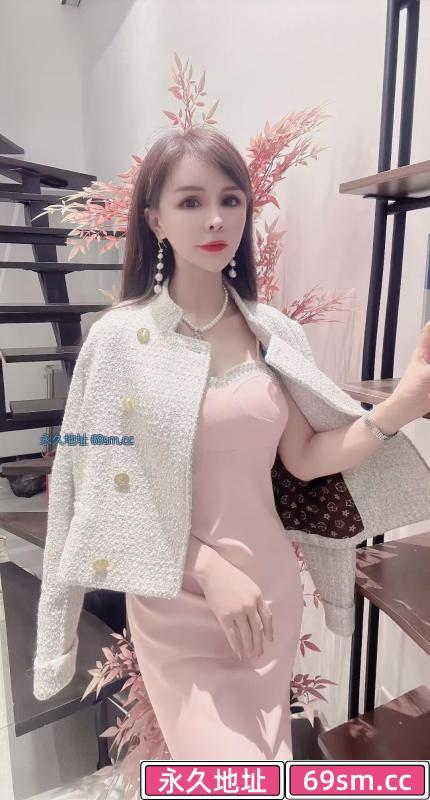 性感轻熟女
