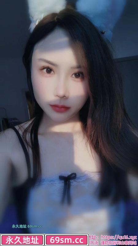 颜值身材不错的小姐姐