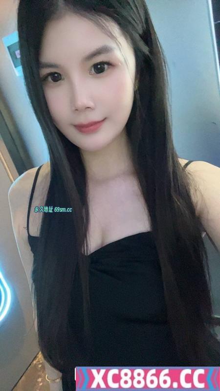 白云肤白大长腿御姐