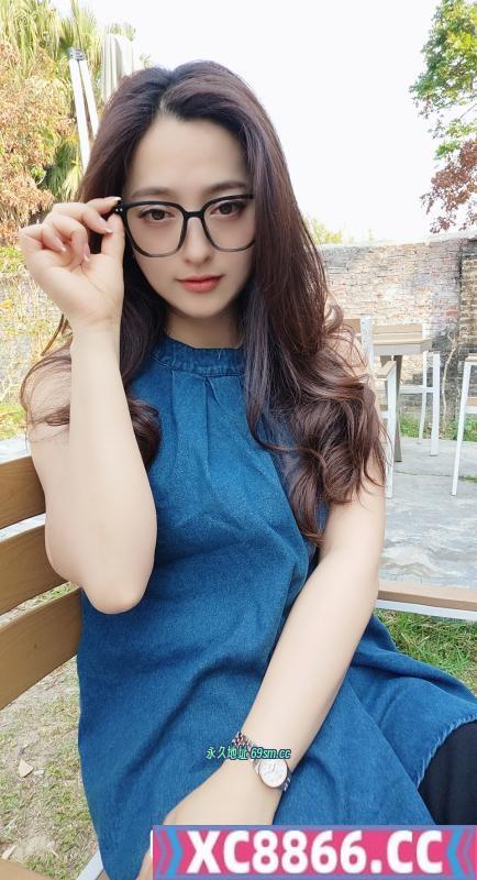 越秀熟女眼镜姐姐