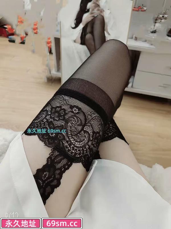 丝袜少妇