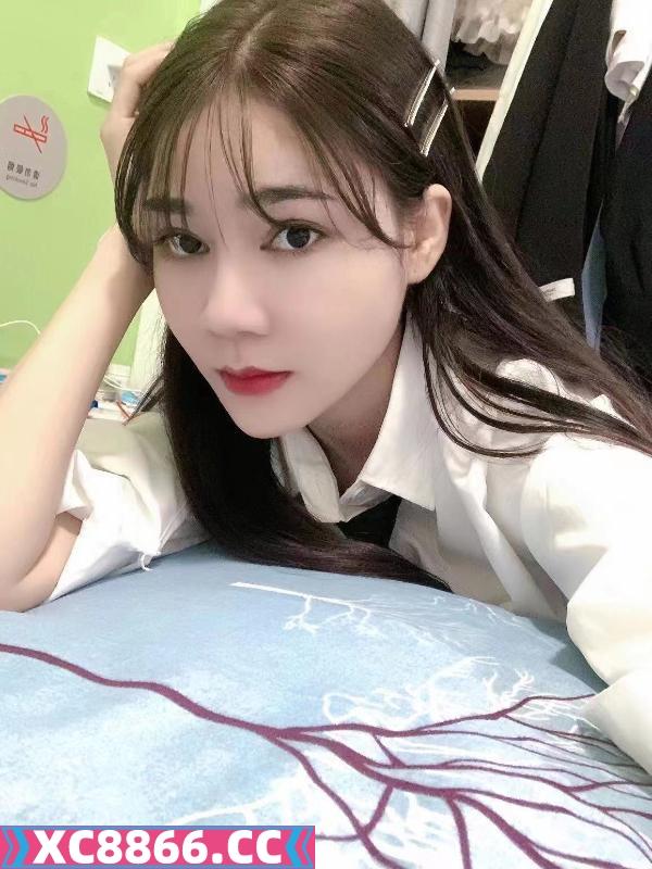 白嫩美腿小玉