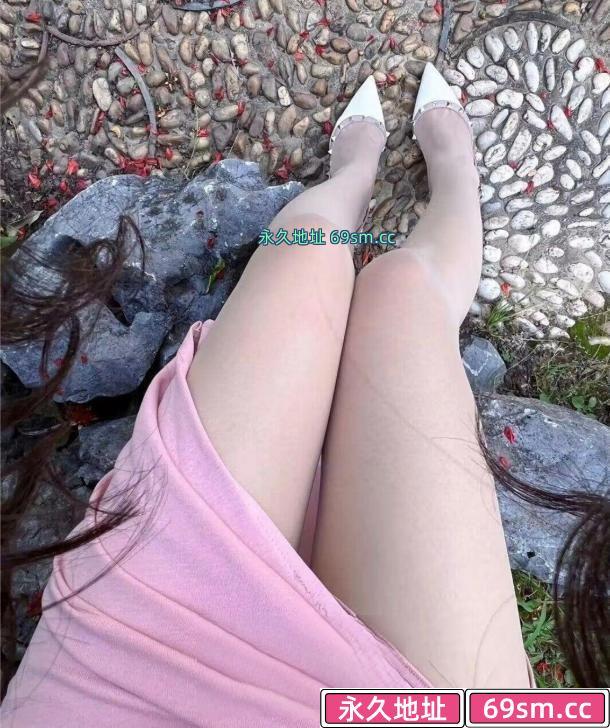 美腿少妇