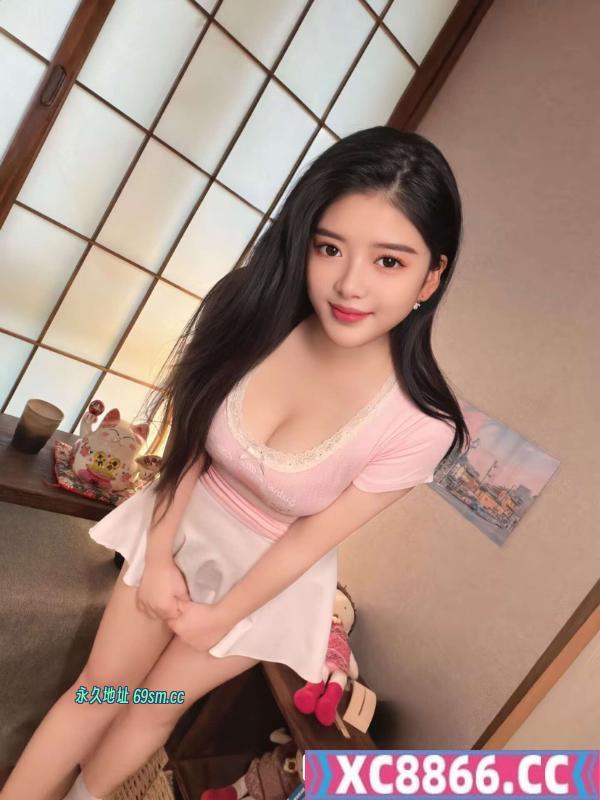 福田大奶身材莹莹