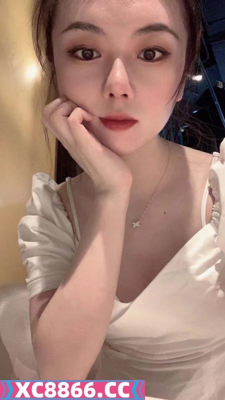 印象城大波妹子