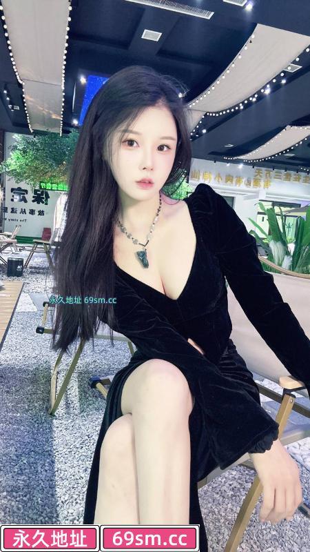 身材颜值俱佳馨儿