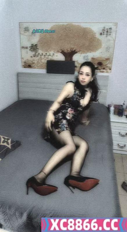 泻火苗条熟女