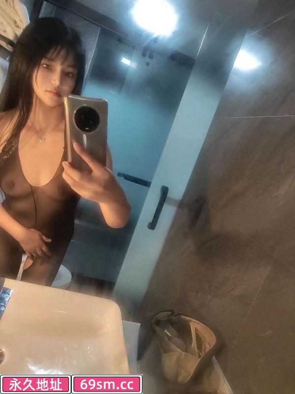 可拍视频的大长腿美女
