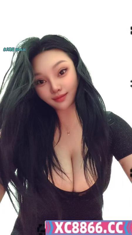 巨乳骚货人妻