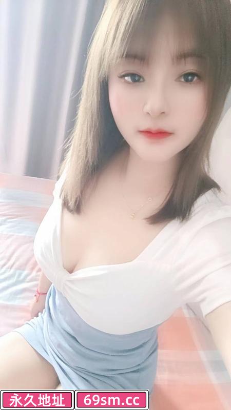 服务热情大胸姐姐