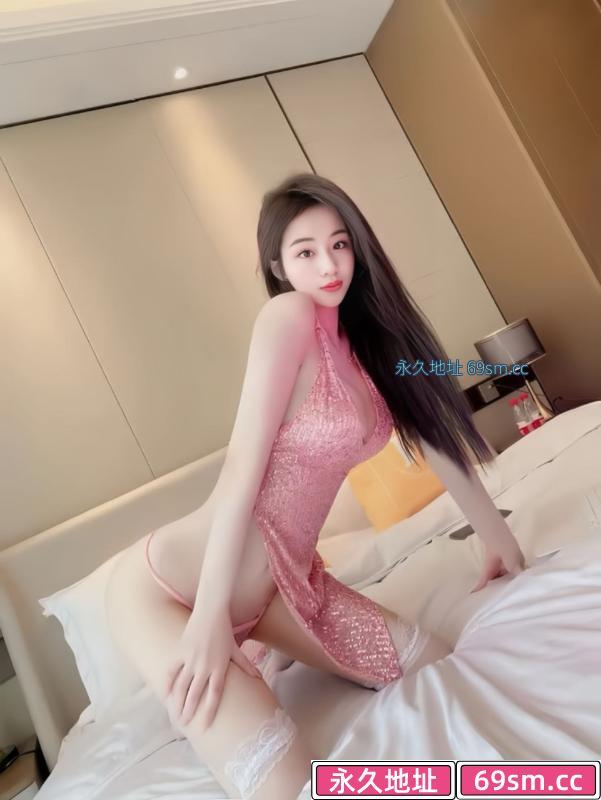 肤白貌美翘屁嫩妹