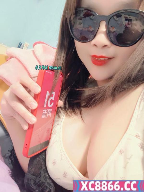 大胸性感良家姐姐
