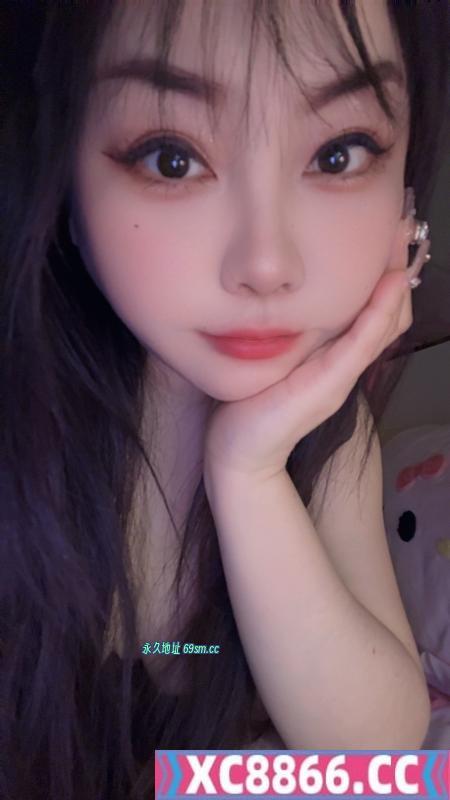 南门大胸妹子