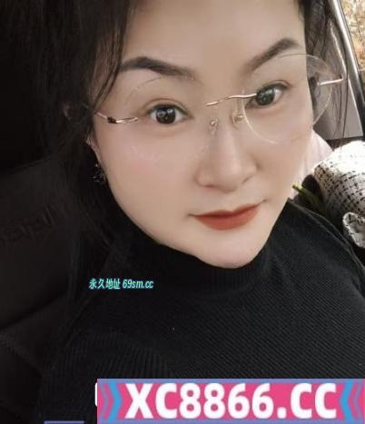 大奶兼职熟女