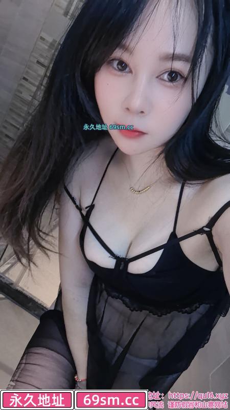 白嫩小骚女