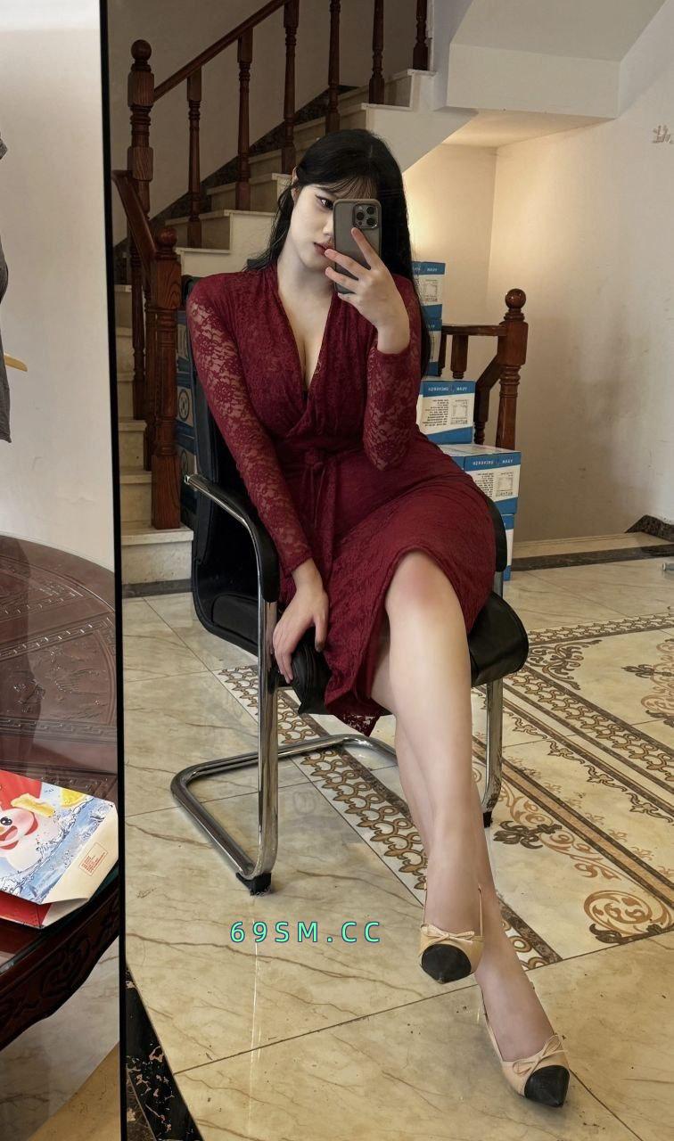 普陀气质美乳老师