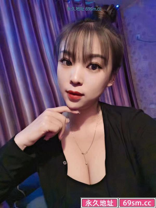颜值年轻小姐姐