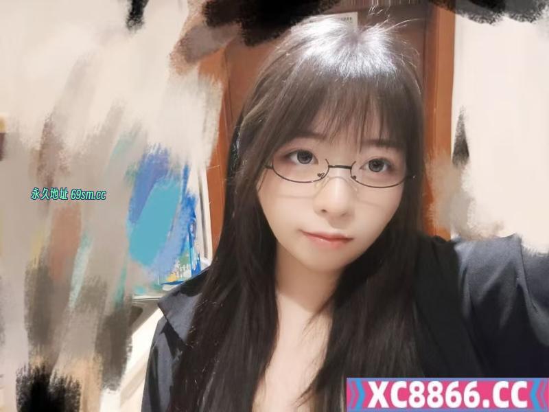 可乐二次元小姐姐