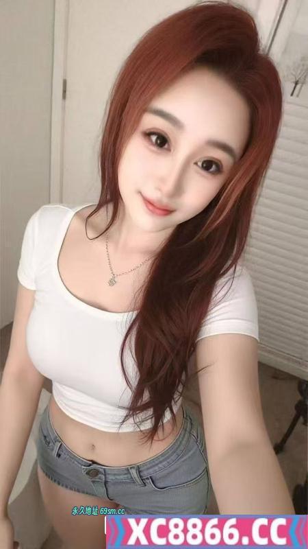 白嫩性感大胸妹妹