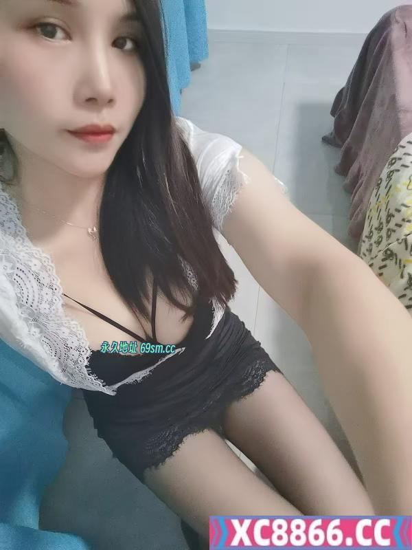 制服少妇小梦