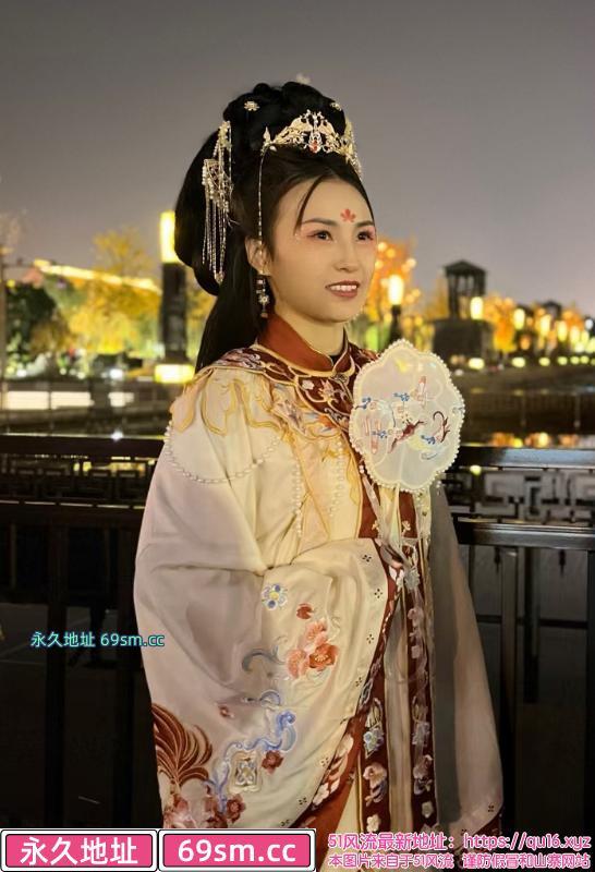 常府街良家少妇盈盈
