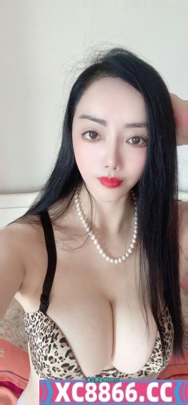 大熊细腰美腿少妇