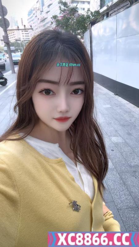 性感美乳小财迷