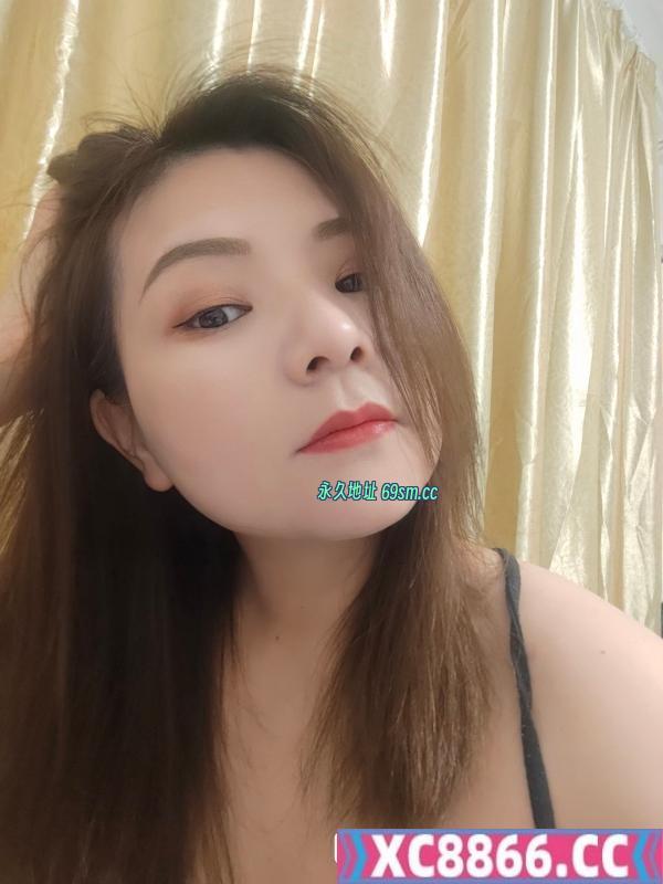 雨花贾西大胸美女