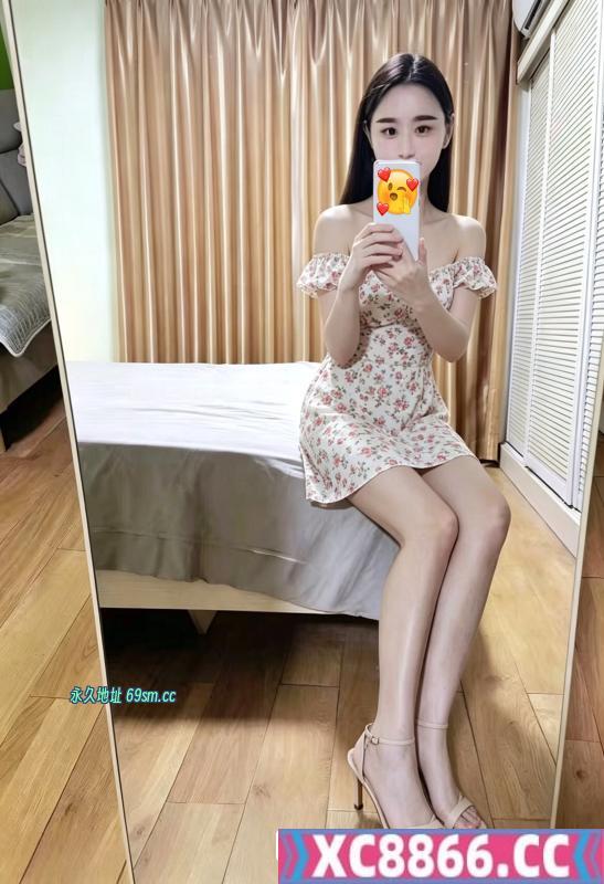 小巧少妇