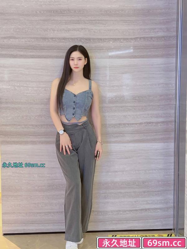 曼妙身材大胸妹子