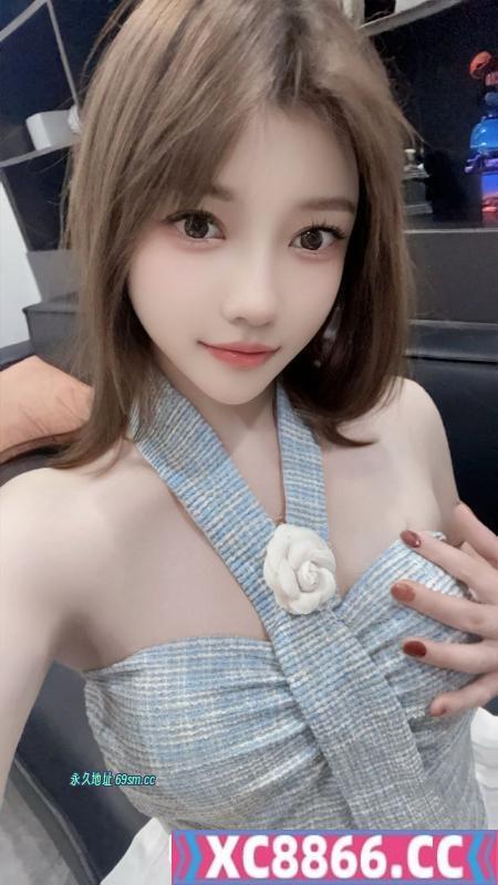清纯女友翘臀老师