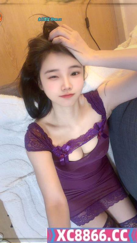 闷骚娃娃脸学妹