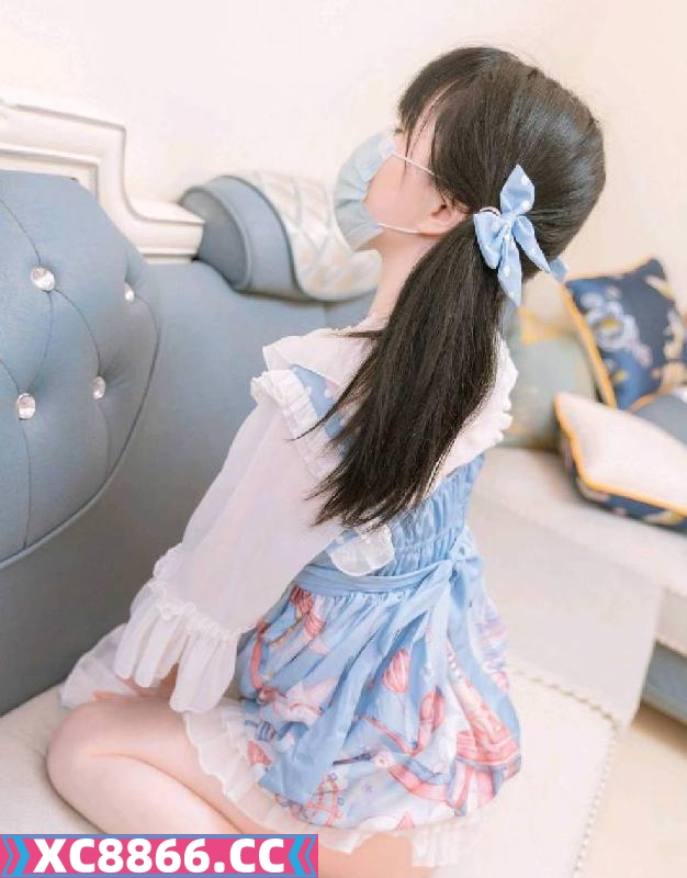 粉嫩萝莉