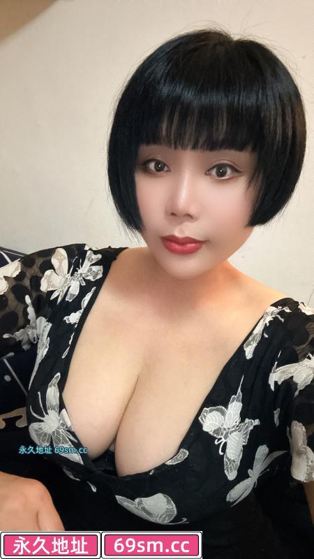 明治大胸少妇雨桐