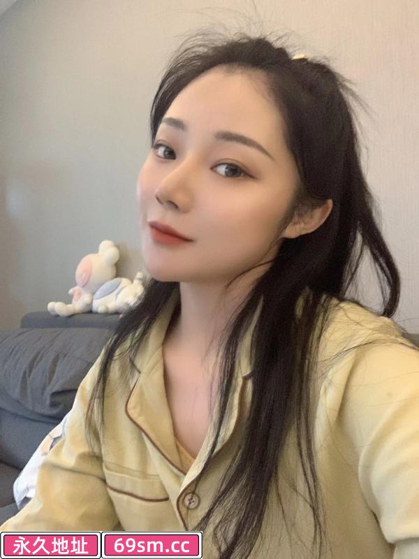 双流萝莉体嫩妹