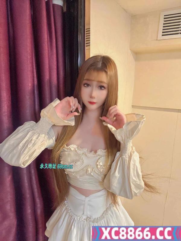 酥胸美腿甜妹纸