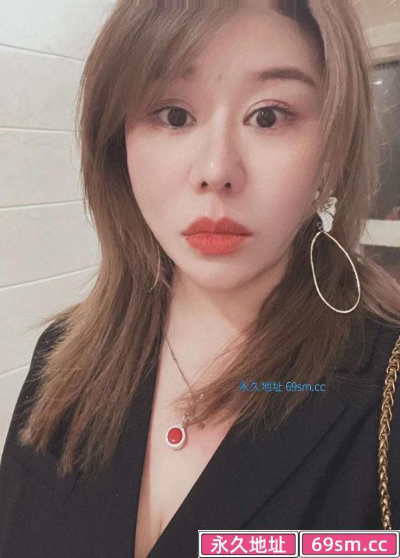 热情大奶妹子