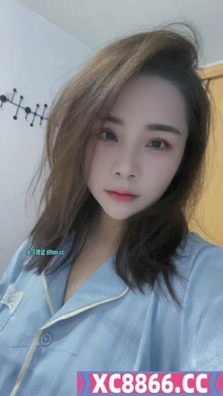 过年不打烊制服少妇